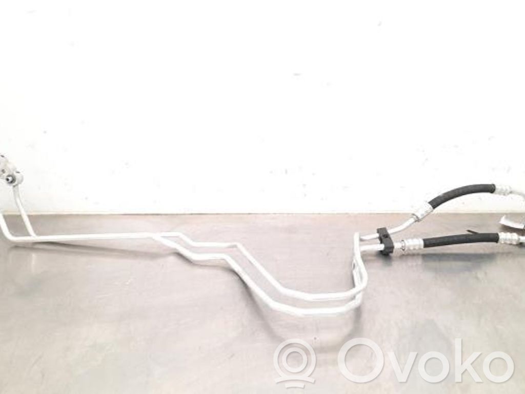 BMW X5 G05 Ilmastointilaitteen putki (A/C) 