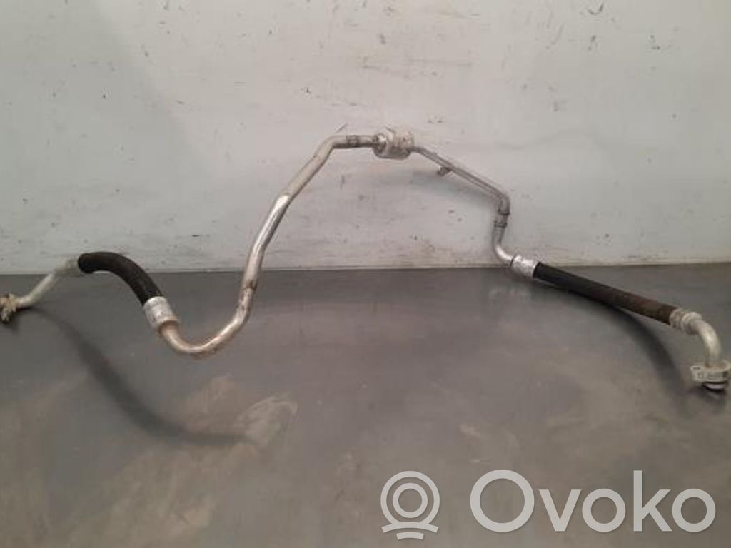 Volkswagen Golf VII Ilmastointilaitteen putki (A/C) 
