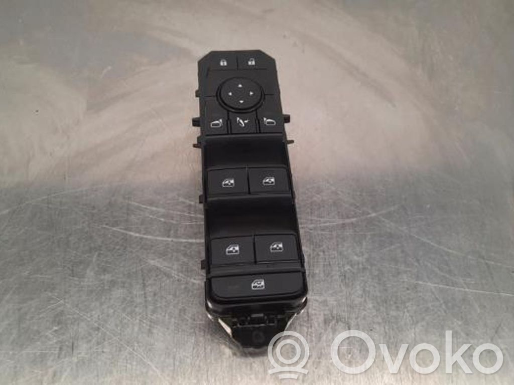 Nissan Qashqai J12 Comutator comandă geamuri electrice 
