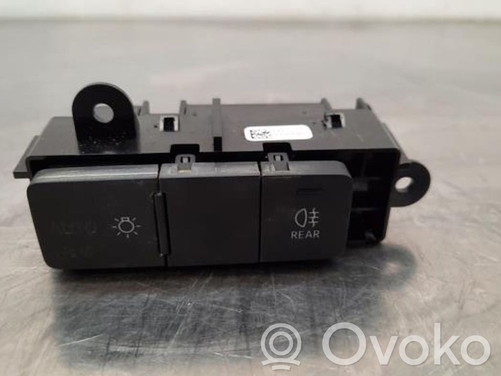 Audi A1 Fog light switch 