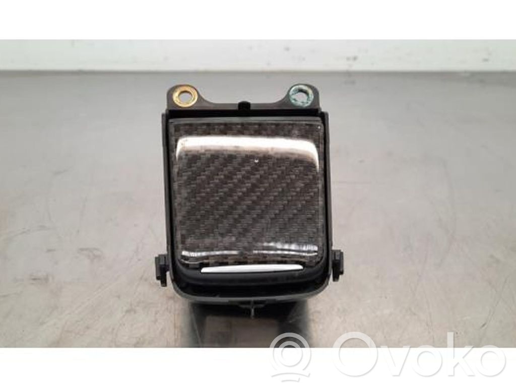 Porsche Macan (95B) Prise 12 V avant 