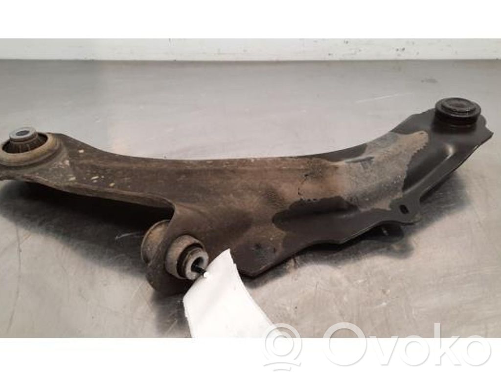 Brazo de suspensión delantero   545047954R,545047954R