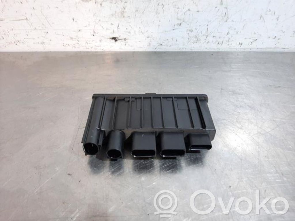BMW 2 F46 Engine control unit/module 