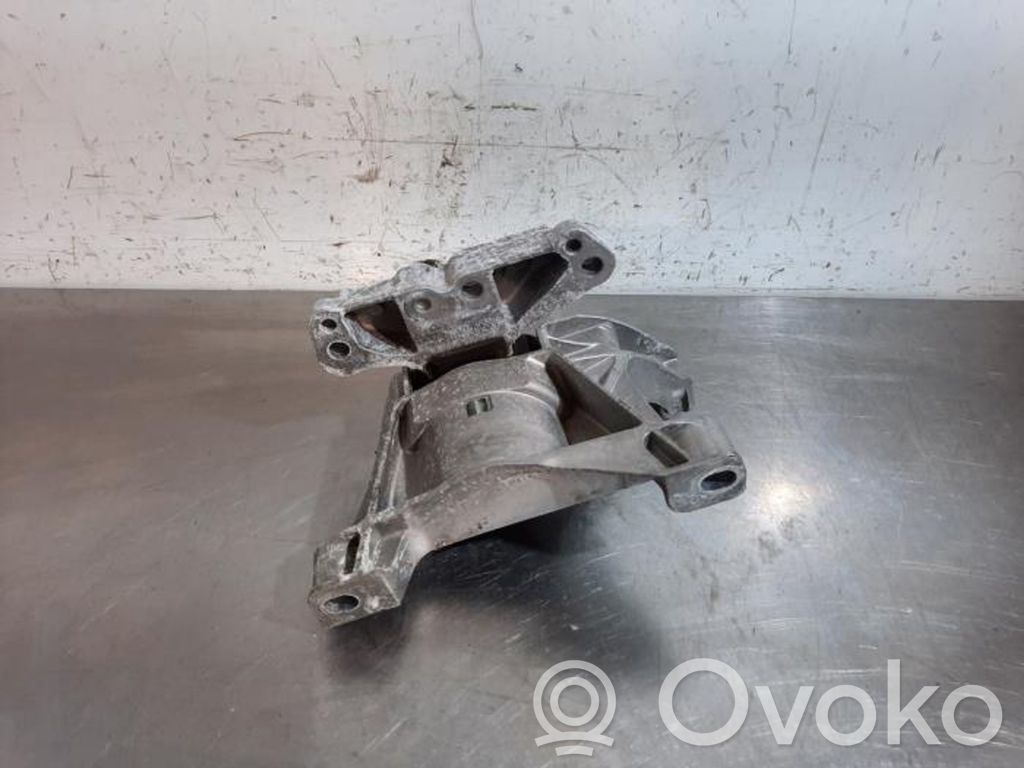 Citroen C4 SpaceTourer Engine mount bracket 