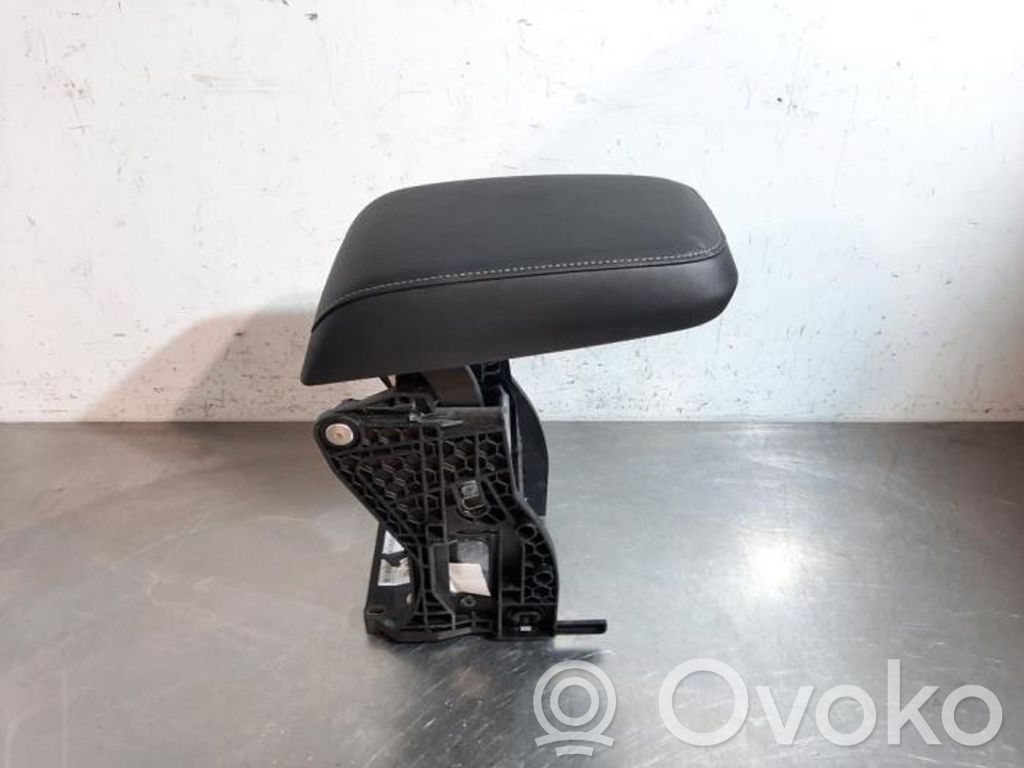 Skoda Karoq Reposabrazos 