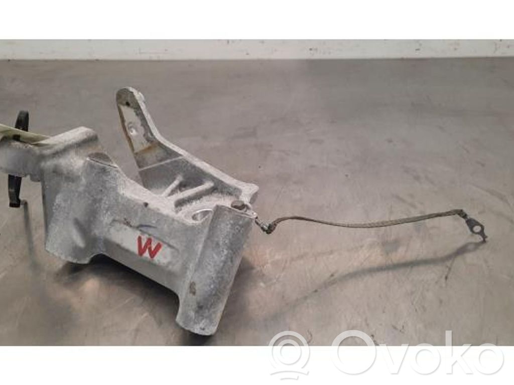 Engine mount bracket   31670033,31670033