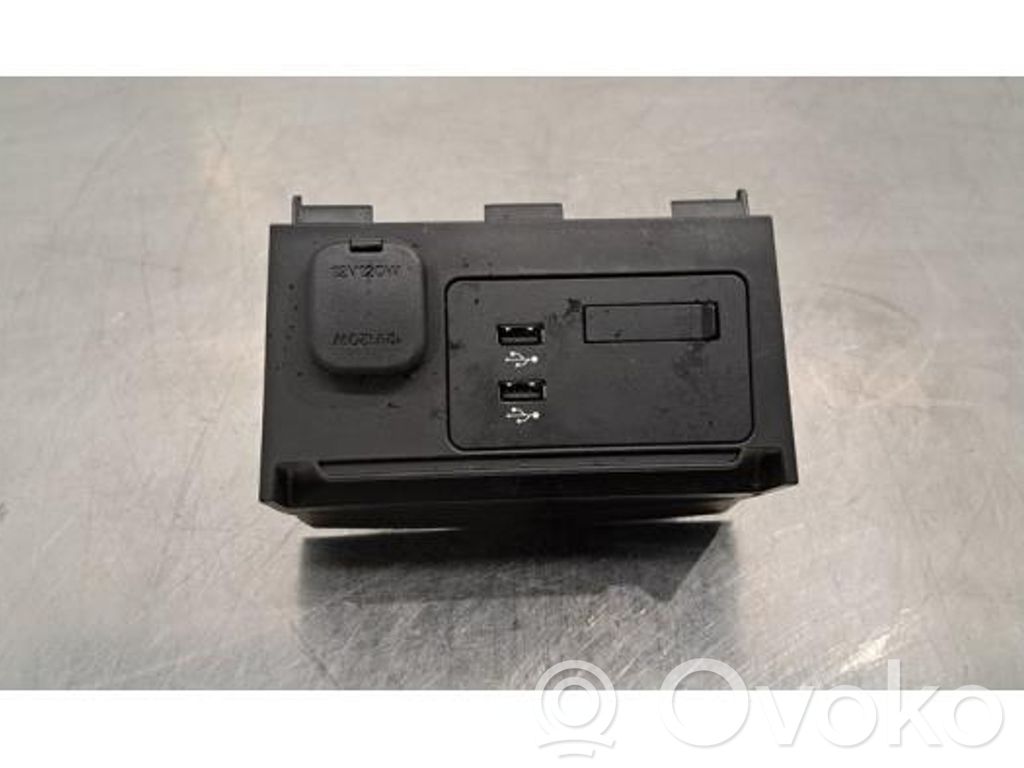 Mazda 3 Connecteur/prise USB 