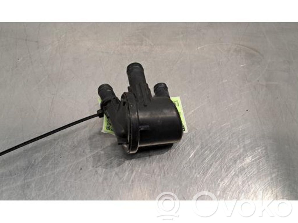 Volvo XC90 Engine coolant pipe/hose 