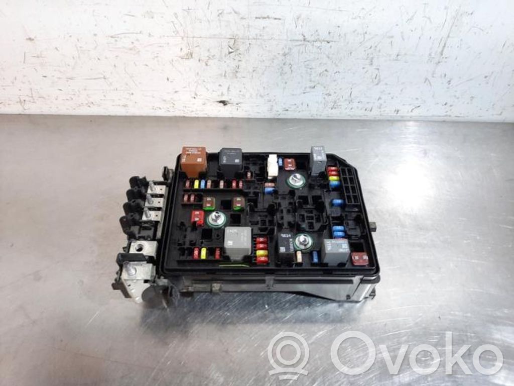 Opel Astra K Set scatola dei fusibili