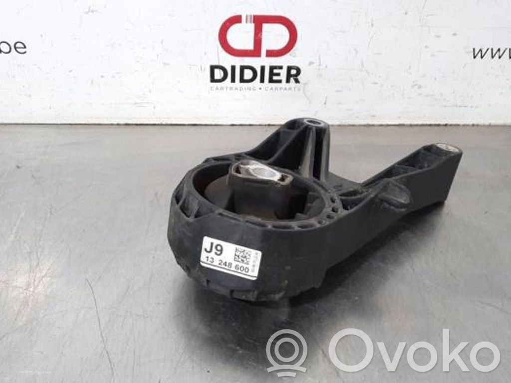 Opel Zafira C Supporto di montaggio del motore