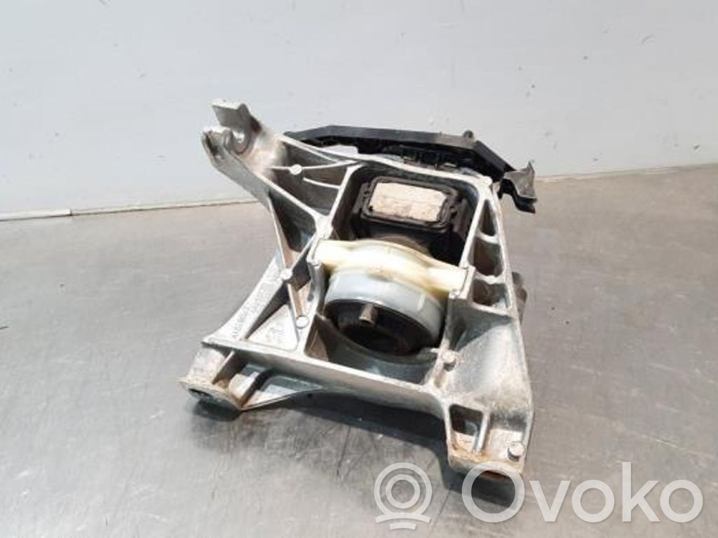 Engine mount bracket   9819665580