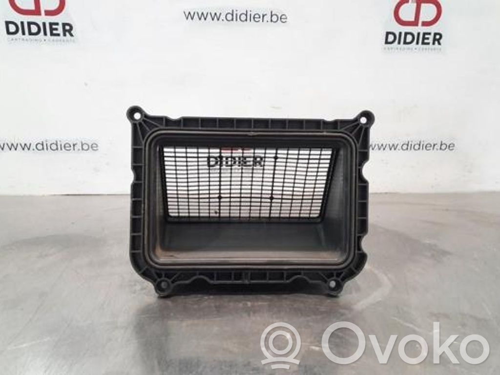 Audi e-tron Intercooler air guide/duct channel 