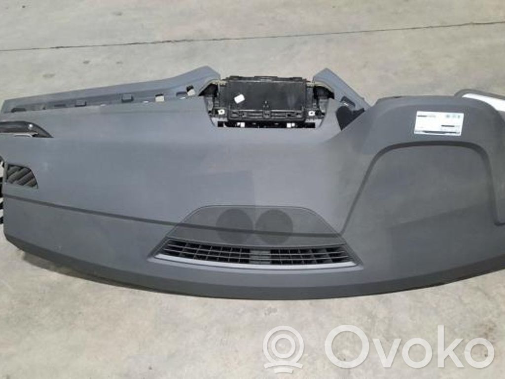 Skoda Octavia Mk4 Juego de airbag con panel 
