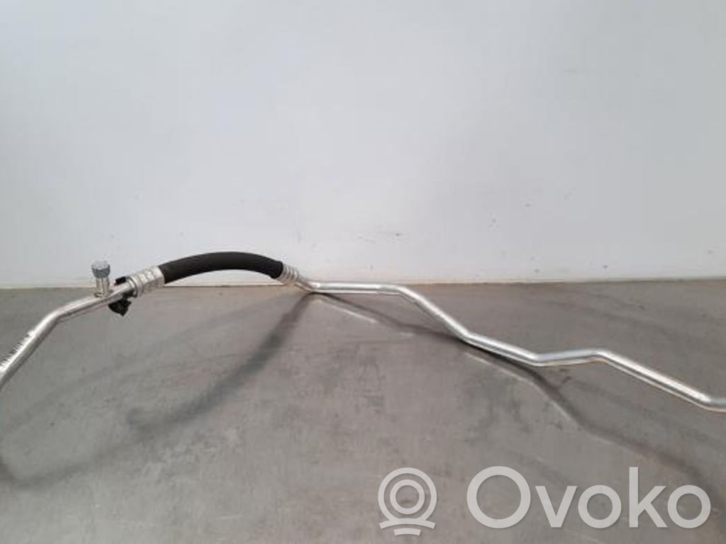 BMW 1 F40 Conductă/furtun aer condiționat (A/C) 