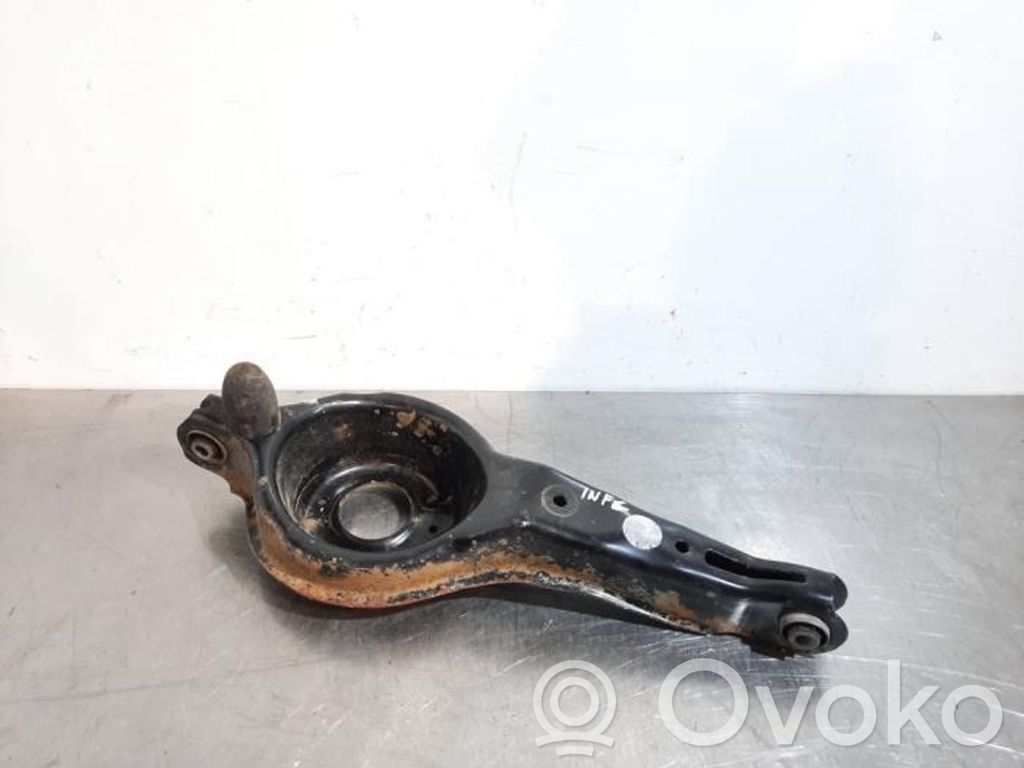 Ford C-MAX II Svira 