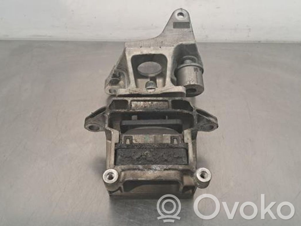 Land Rover Evoque I Engine mount bracket 