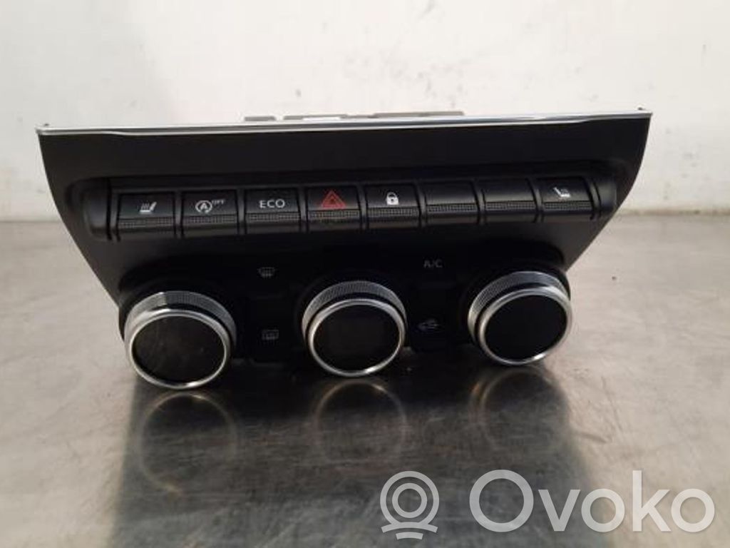 Renault Captur II Climate control unit 