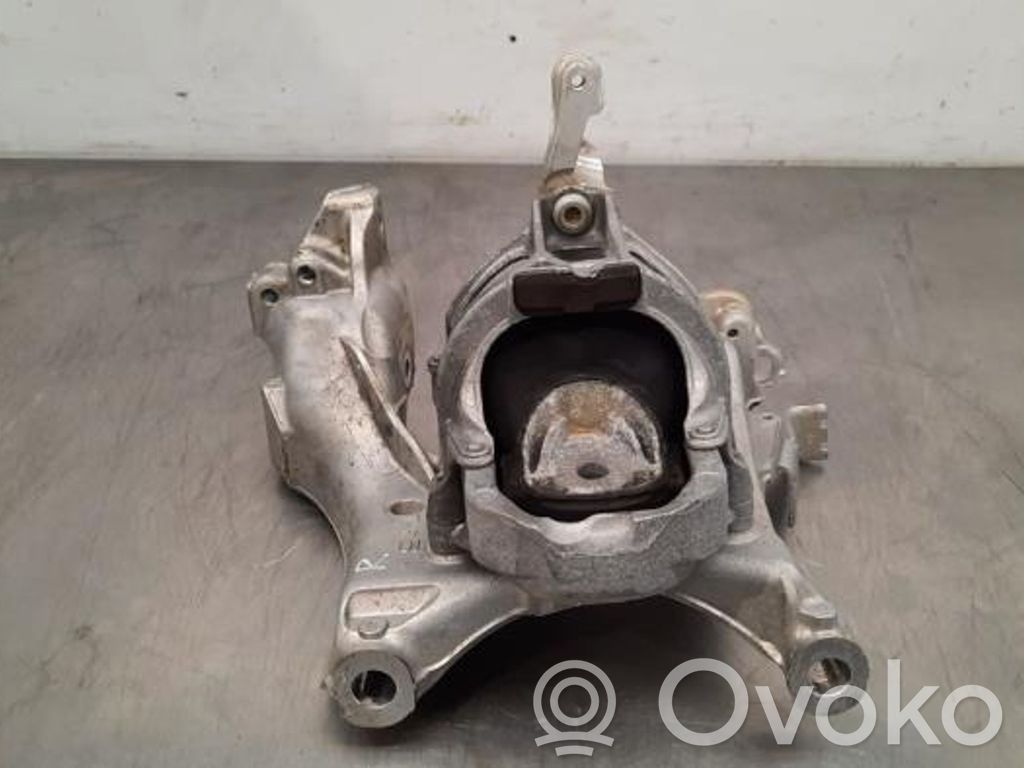 Audi A6 S6 C8 4K Engine mount bracket 