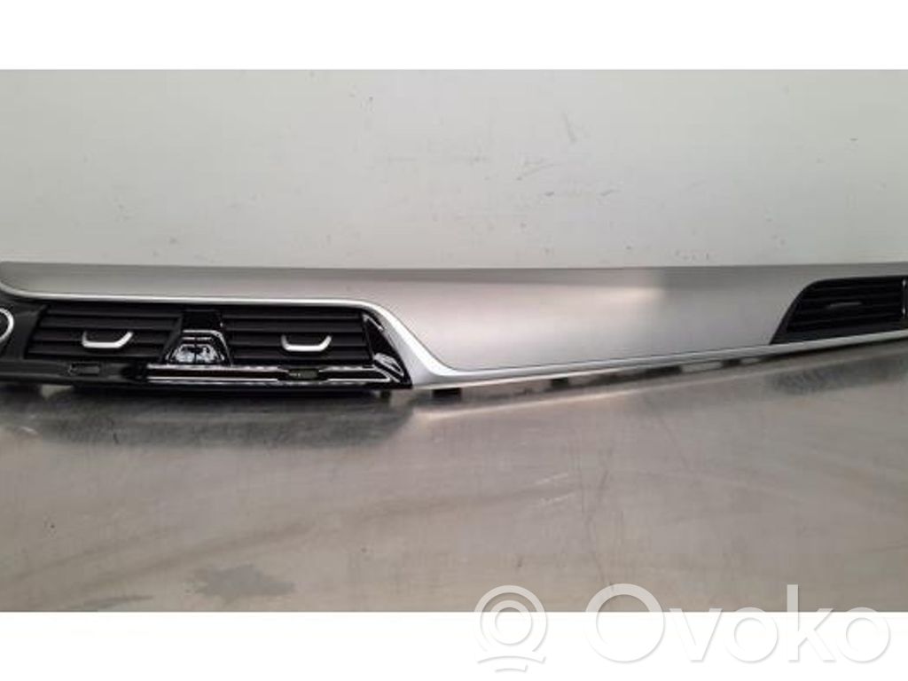 BMW 5 G30 G31 G38 Dysze / Kratki środkowego nawiewu deski rozdzielczej 