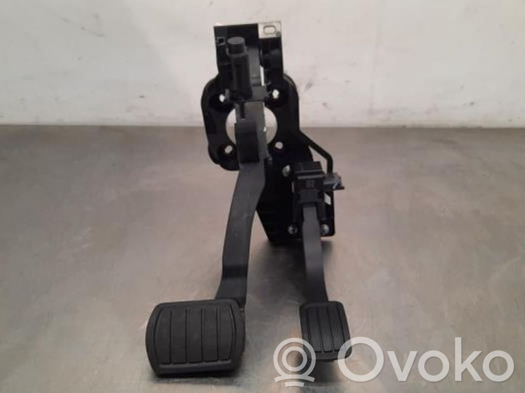 Assemblage pédale   9832495680,9832495680,9829019980,98451165890
