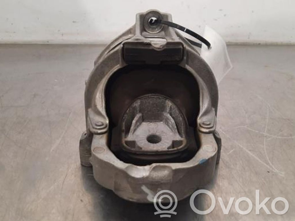 Audi A7 S7 4K8 Engine mount bracket 