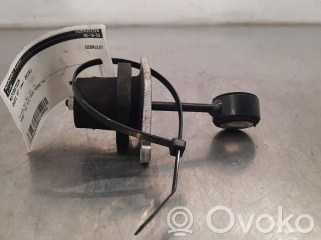 Audi A7 S7 4K8 Engine mount bracket 