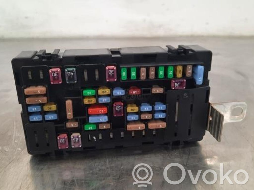MG MG4 ev Juego de caja de fusibles 