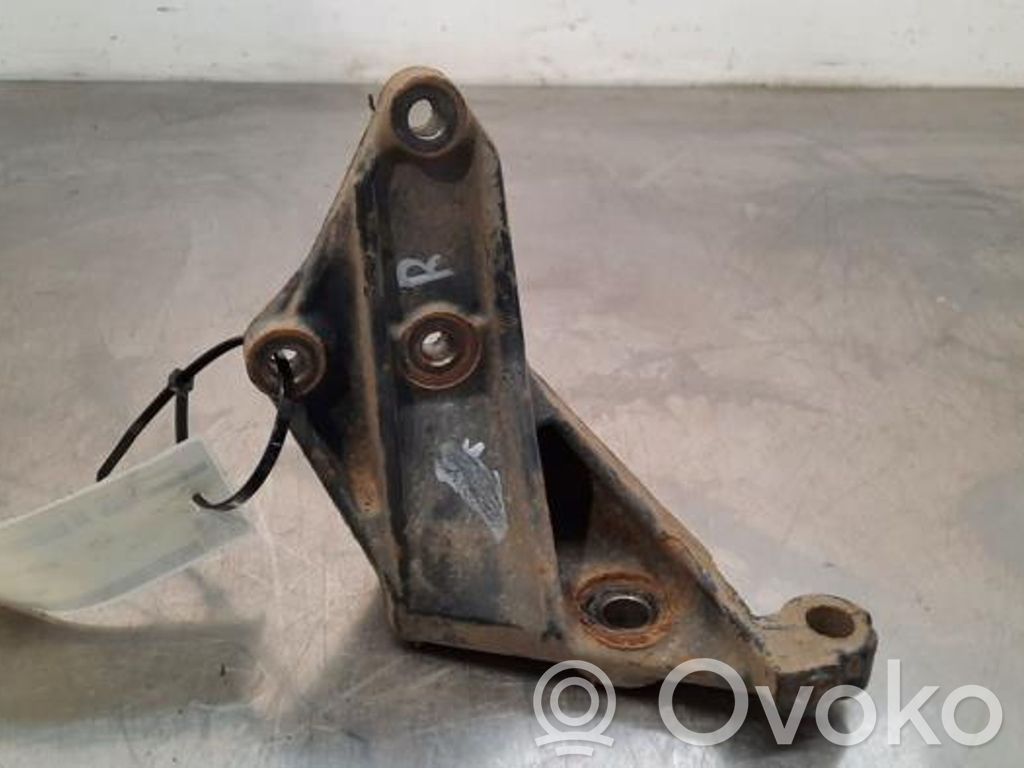 Engine mount bracket   5801260396,5801260396
