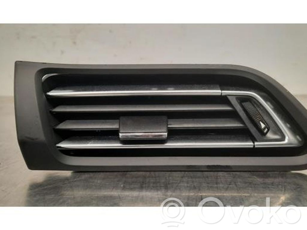 Peugeot 308 Rejilla de ventilación central del panel 