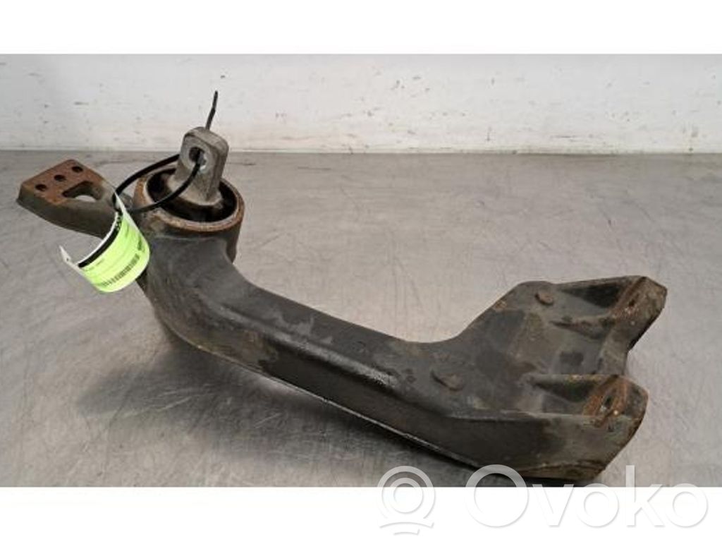 Mercedes-Benz Vito Viano W447 Staffa del cuscinetto di supporto dell’albero di trasmissione