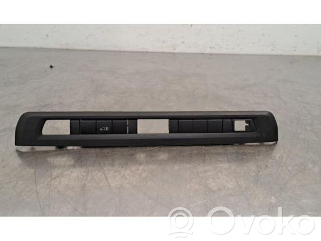 Peugeot Expert Tailgate/trunk/boot open switch 
