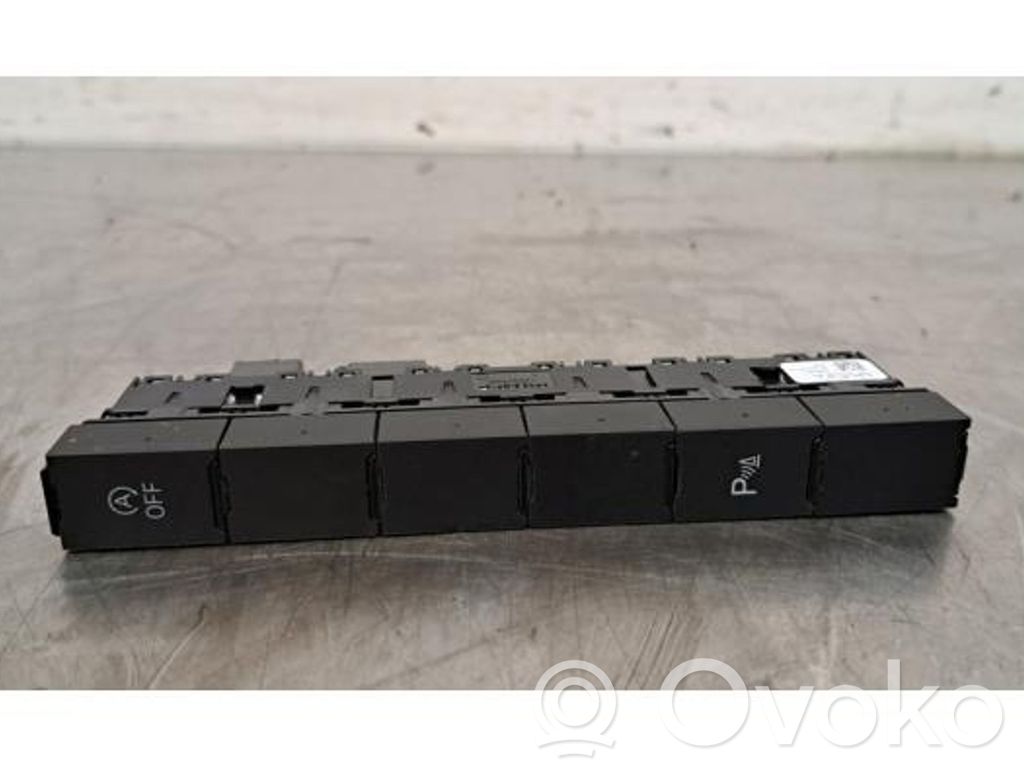Volkswagen Polo VI Interruptor del sensor de aparcamiento (PDC) 
