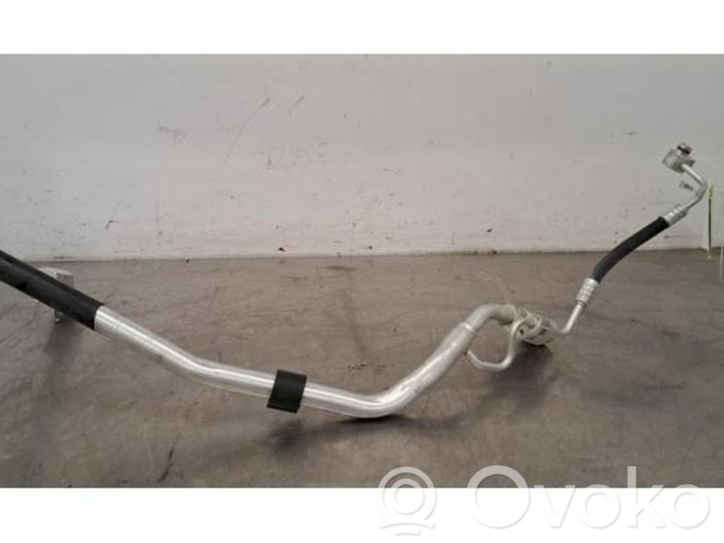Ilmastointilaitteen putki (A/C)   4M0816806,4K0816739L,4KE816704F,4KL816738E,4KL816738G
