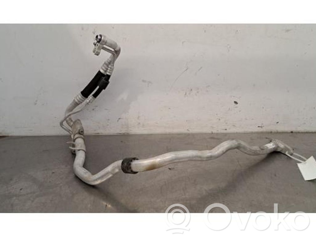 BMW iX Conductă/furtun aer condiționat (A/C) 