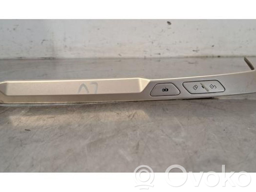 Muu ulkopuolen osa   61315A21BC5,61315A21BB5,61315A21BB5