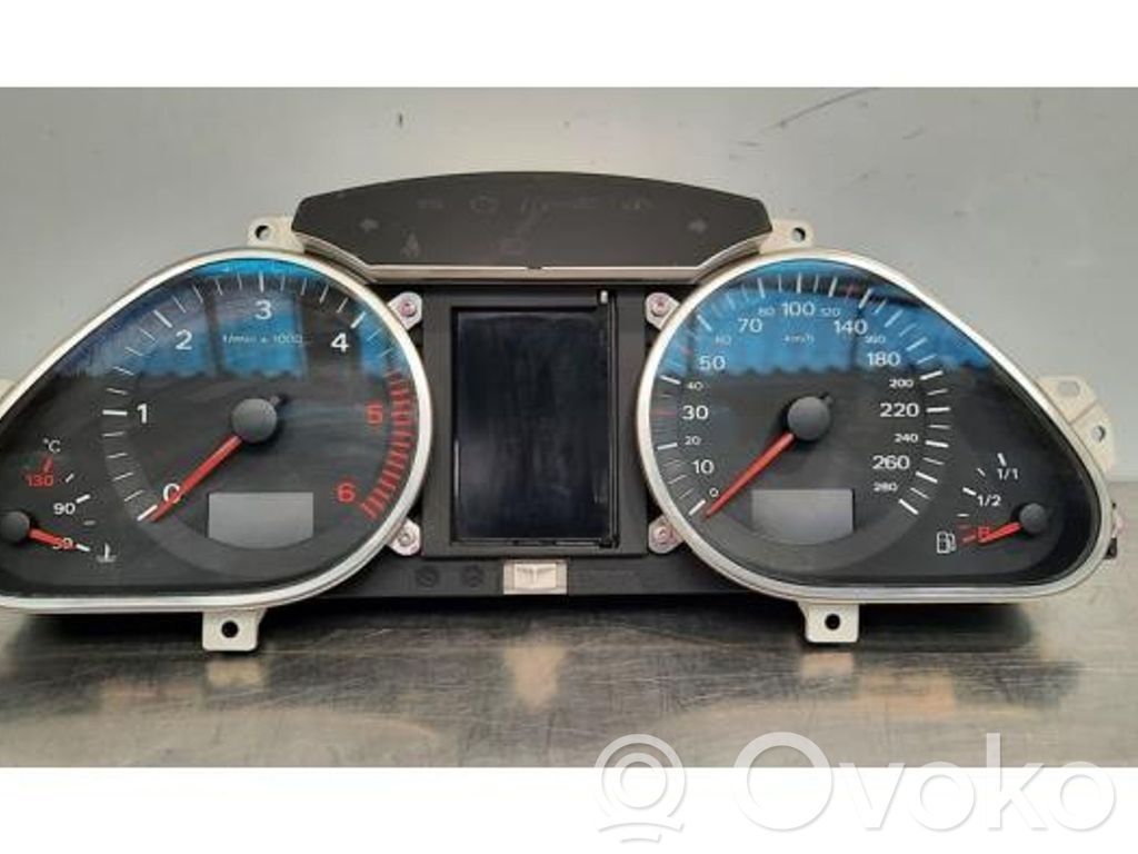Audi Q7 4L Speedometer (instrument cluster) 