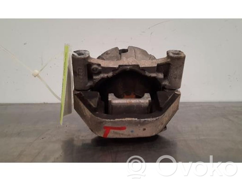 Audi A6 Allroad C7 Engine mount bracket 