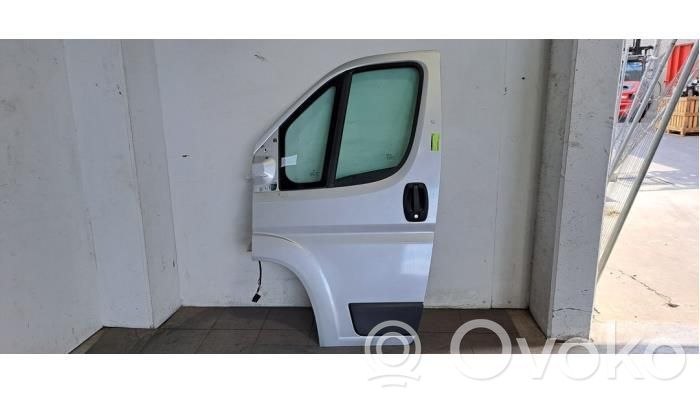 Puerta delantera   46862842,1385514080,1385514080,1682477780,9002EK