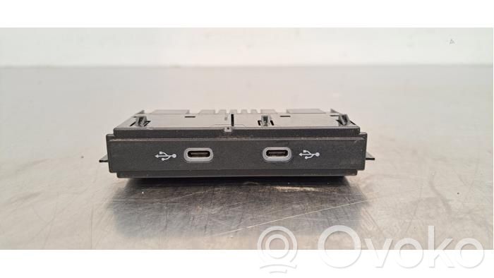 Enchufe conector USB   5NA035736,5NA035736