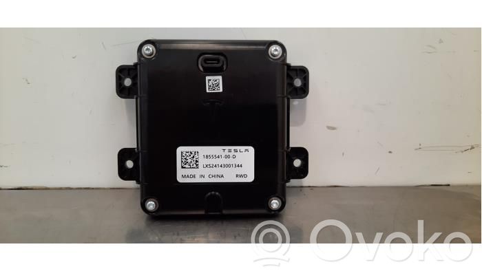 Tesla Model 3 Antenna control unit 