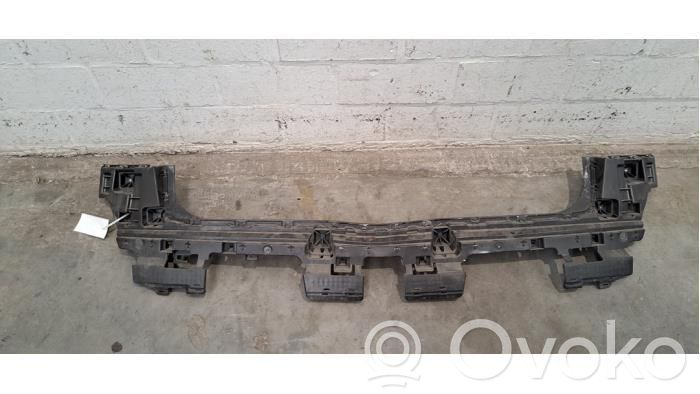 Audi A8 S8 D5 Galinis laikiklis bamperio 