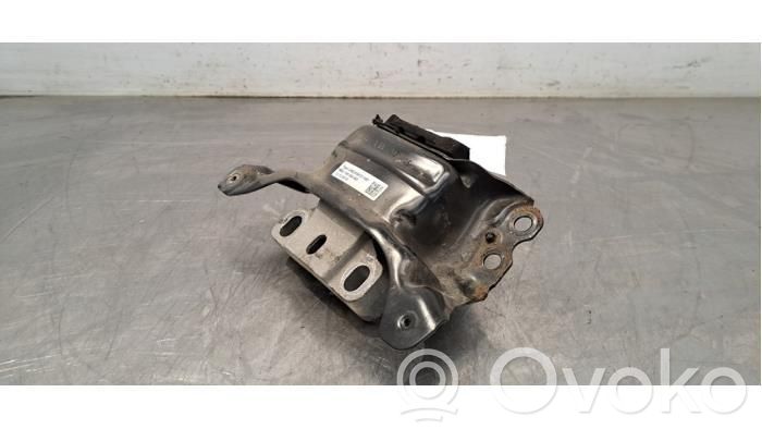 Engine mount bracket   5Q0199555BD,5Q0199555BD