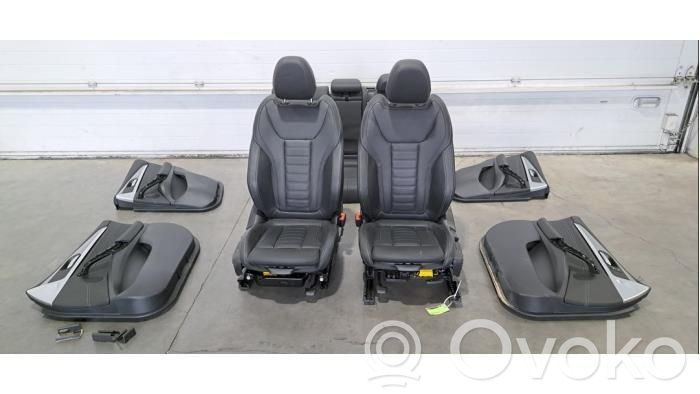Interior set