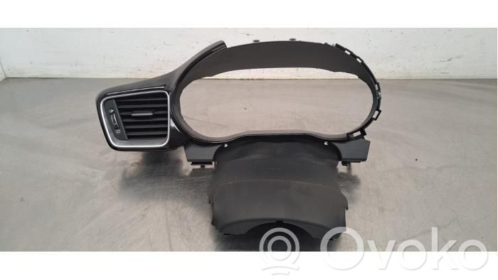 KIA Xceed Kojelaudan kehys 