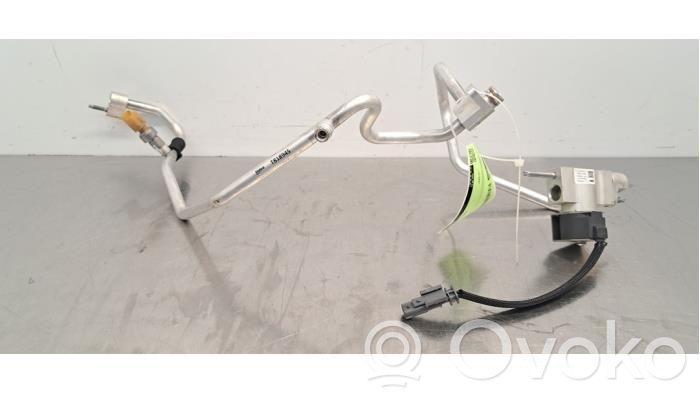 Ilmastointilaitteen putki (A/C)   T818945,T588455,T588455,T588455A1