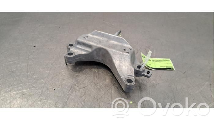 Peugeot 3008 III Engine mount bracket 