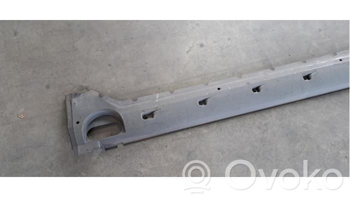 Sill   4KE825208B,4KE825208B,4KE825208C