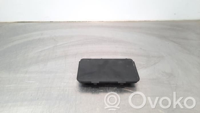 Volkswagen Golf VIII Módulo de carga inalámbrico 