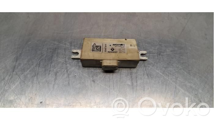 Renault Megane E-Tech Antenna control unit 