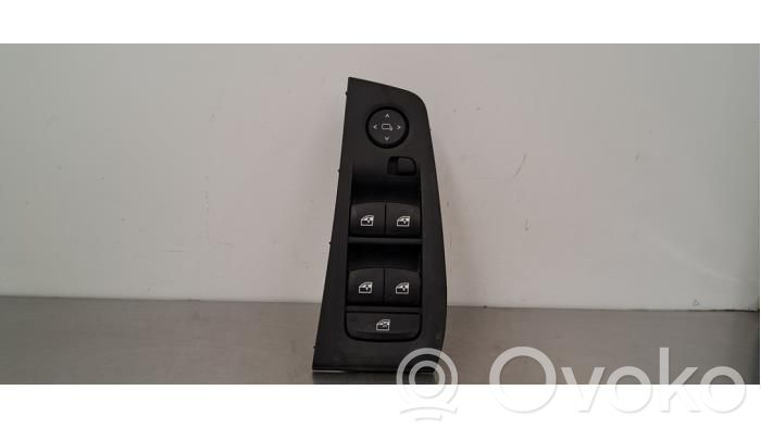 BMW 1 F40 Electric window control switch 